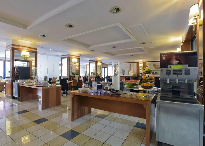 Grand Tiberio Otel 4*